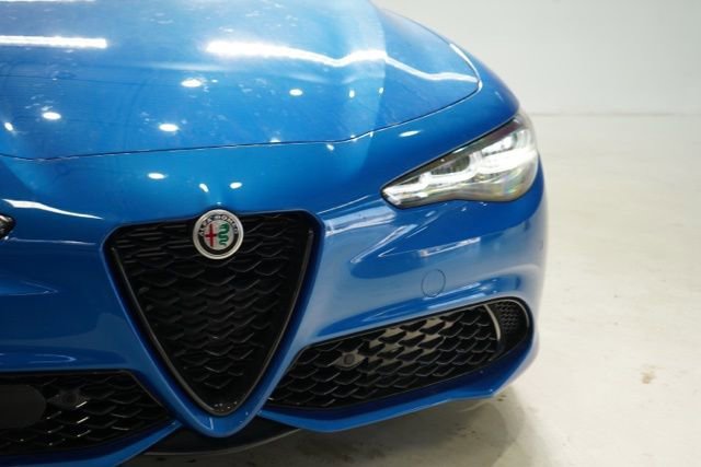 New 2025 Alfa Romeo Giulia AWD image 9