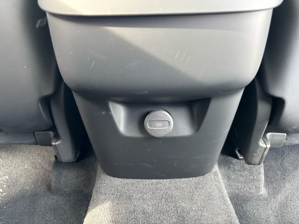 Used 2024 Volvo XC90 B6 Plus image 21