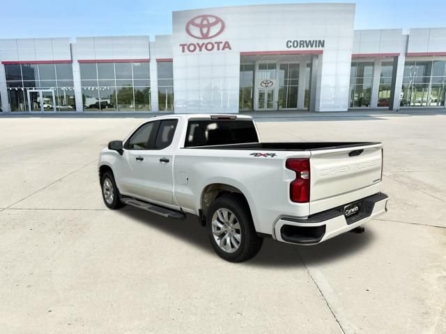 Used 2020 Chevrolet Silverado 1500 Custom w/ Custom Value Package AWD/4WD image 38