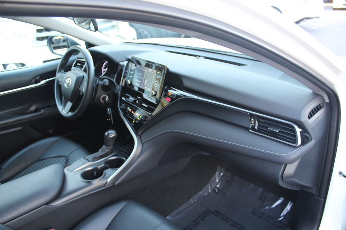 Used 2022 Toyota Camry SE w/ Carpet Mat Package (TMS) FWD image 21