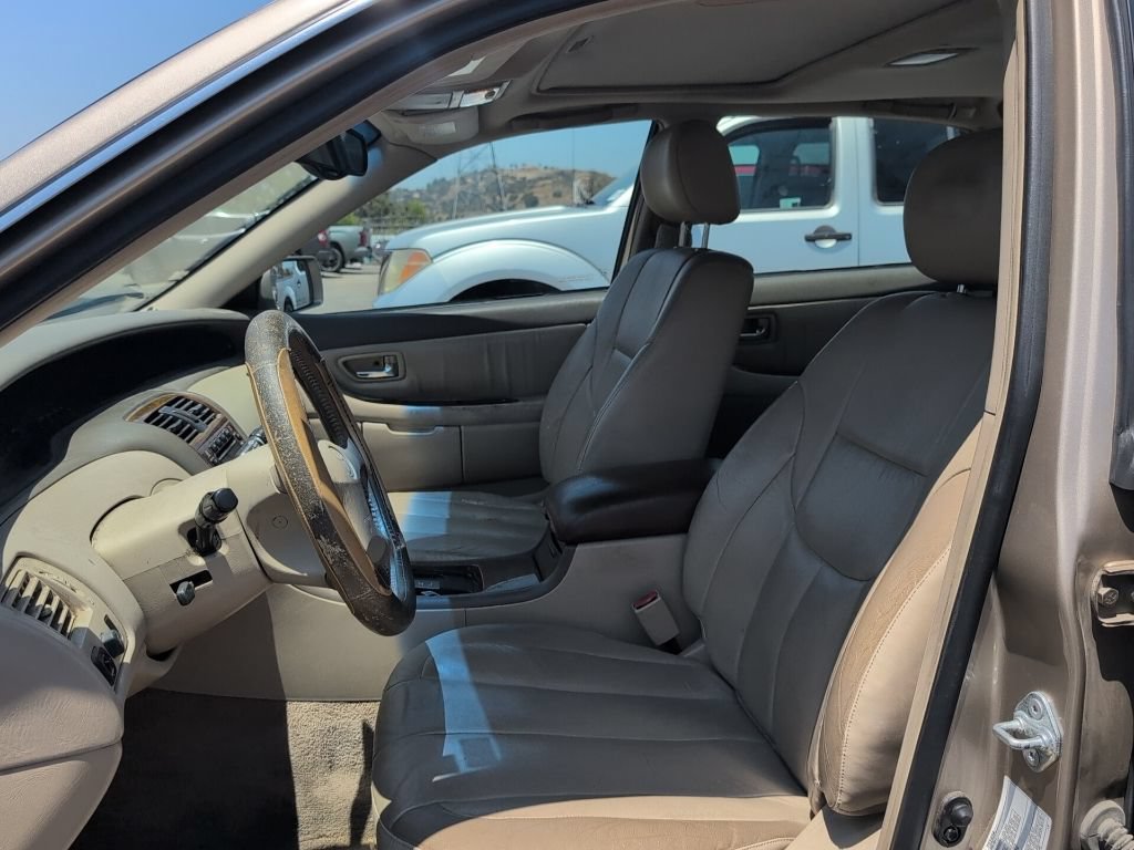 Used 2000 Toyota Avalon XLS FWD image 8