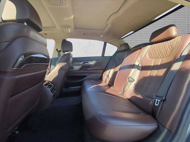 Used 2017 BMW 740e xDrive AWD/4WD image 16