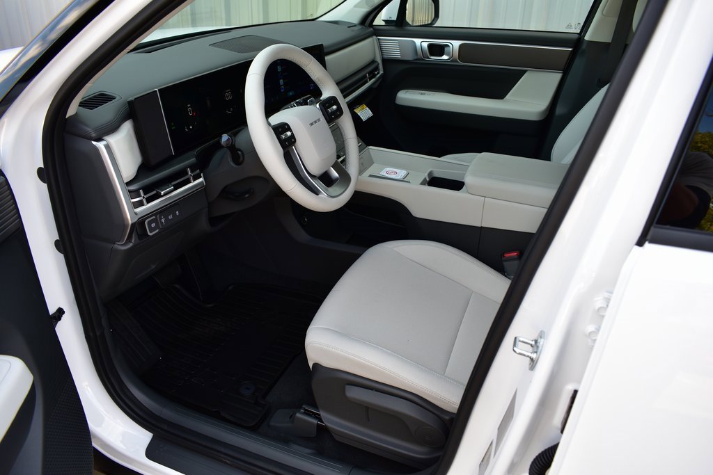 New 2026 Hyundai Santa Fe SE image 15