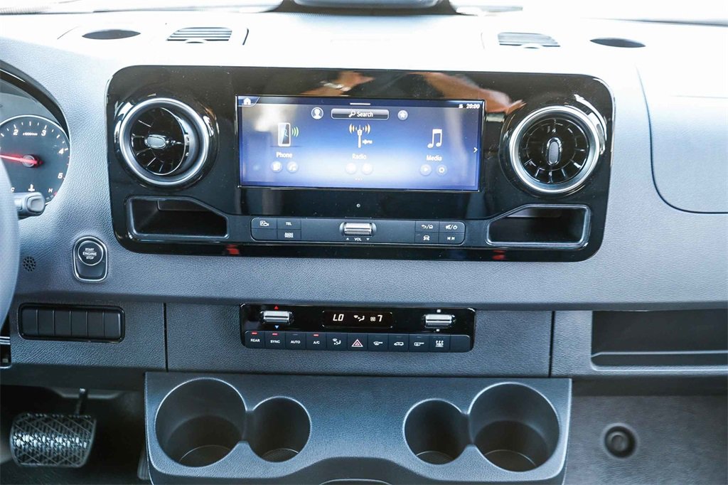 New 2025 Mercedes-Benz Sprinter 2500 image 11