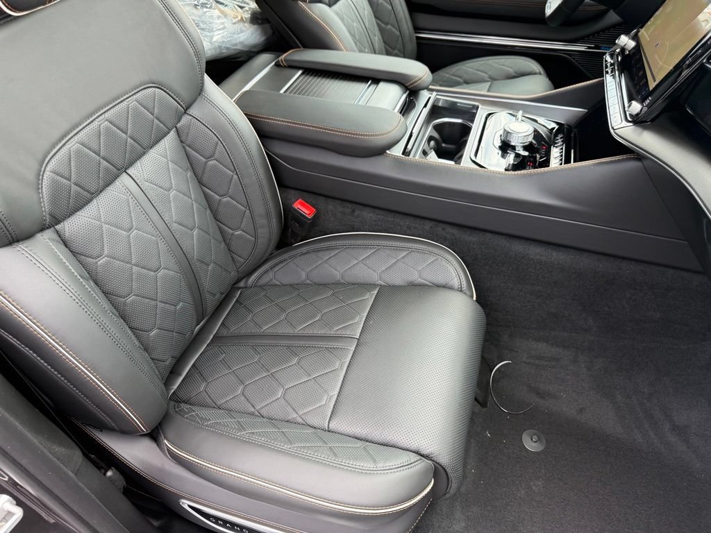New 2026 Jeep Grand Wagoneer L Summit AWD/4WD image 64