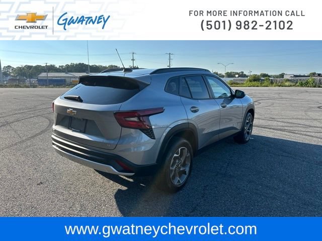 Used 2026 Chevrolet Trax LT FWD image 5