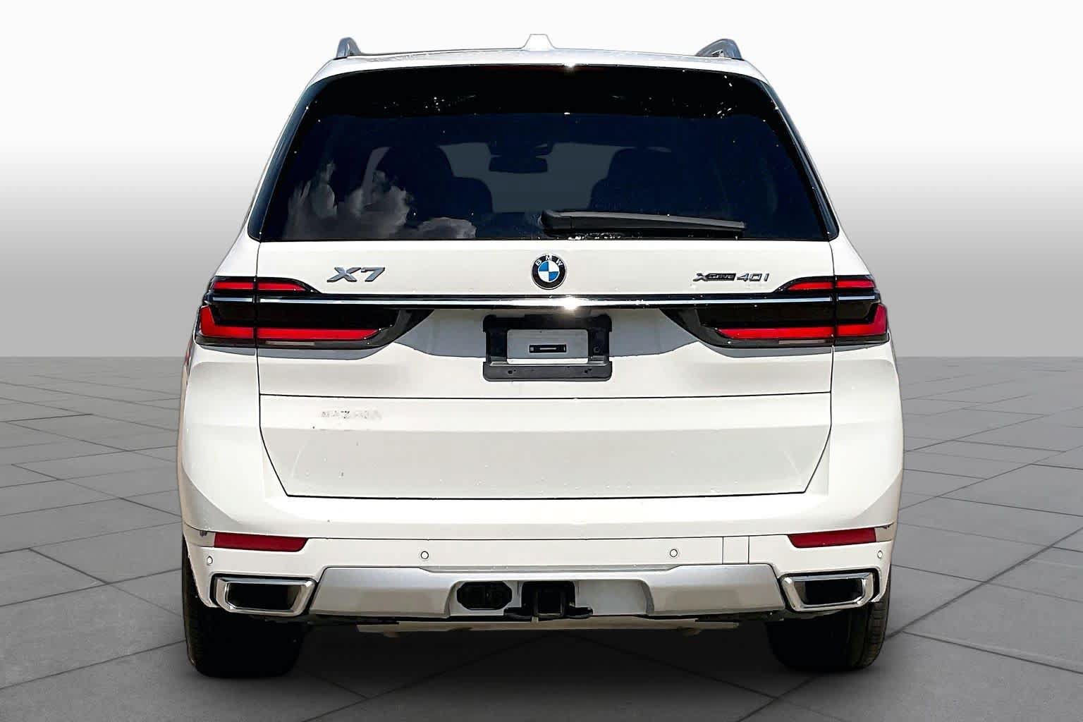 Used 2024 BMW X7 xDrive40i AWD/4WD image 5
