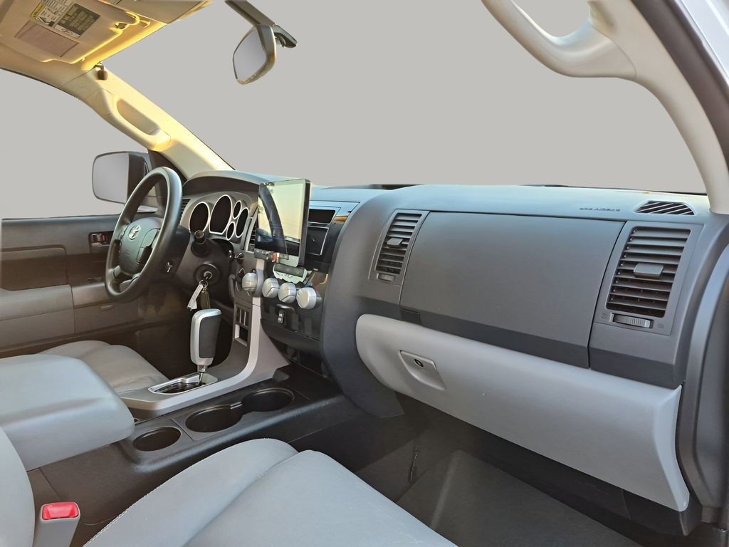 Used 2013 Toyota Tundra 4x4 CrewMax w/ Tow Pkg image 14