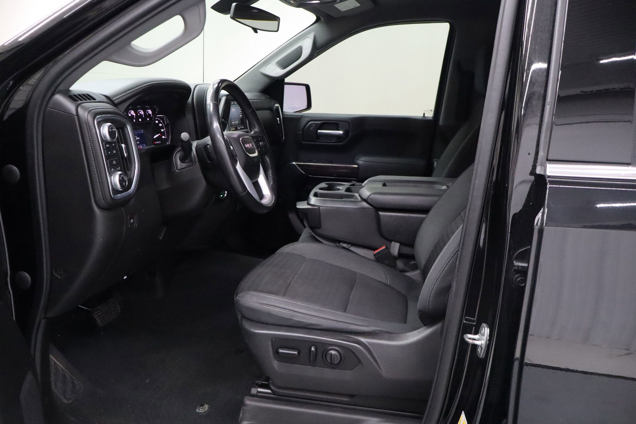 Used 2021 GMC Sierra 1500 SLE w/ Preferred Package AWD/4WD image 22