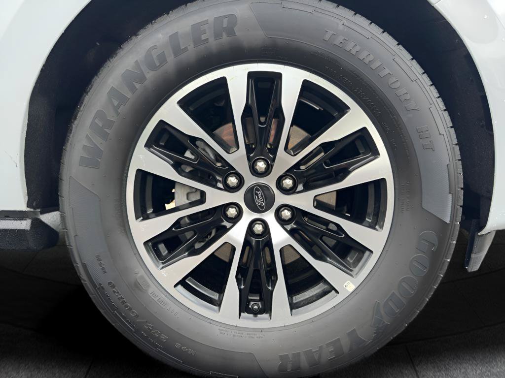 Used 2025 Ford Expedition Platinum AWD/4WD image 56