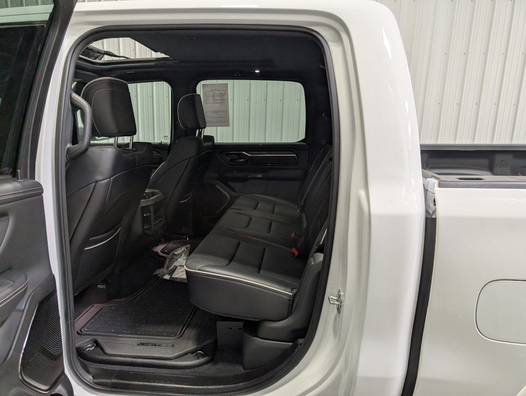Used 2026 RAM 1500 Limited AWD/4WD image 11