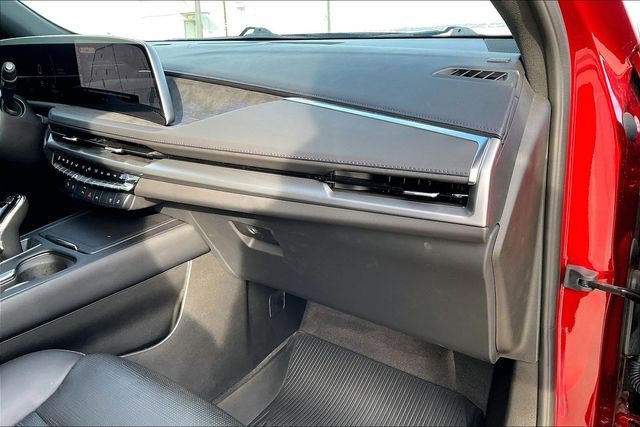 Used 2025 Cadillac XT4 Sport image 20
