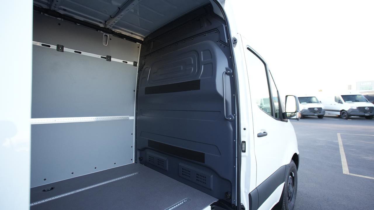 New 2025 Mercedes-Benz Sprinter 2500 image 8