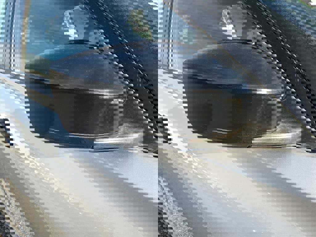 Used 2019 Nissan Kicks S image 7