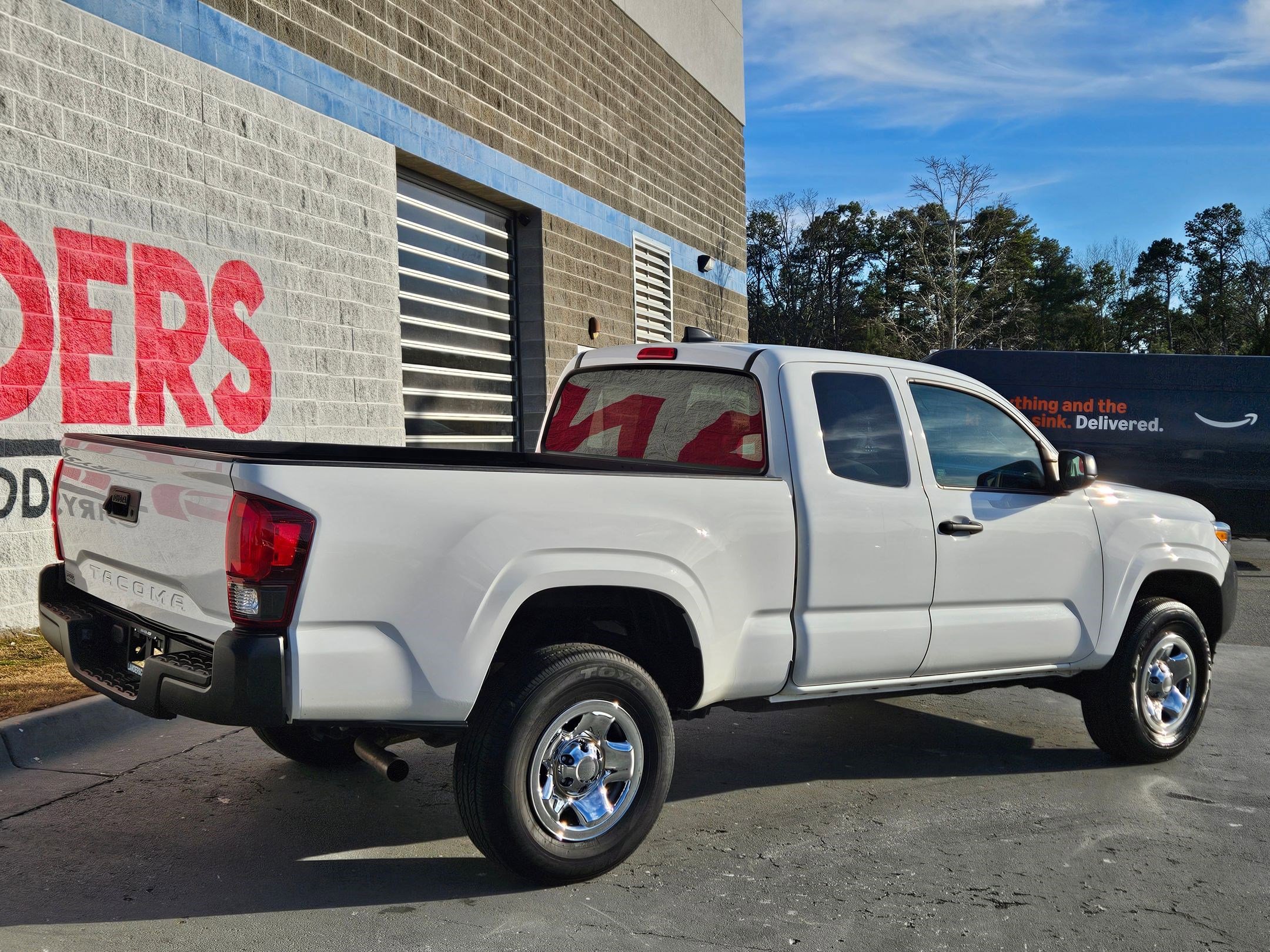 Used 2022 Toyota Tacoma SR image 7