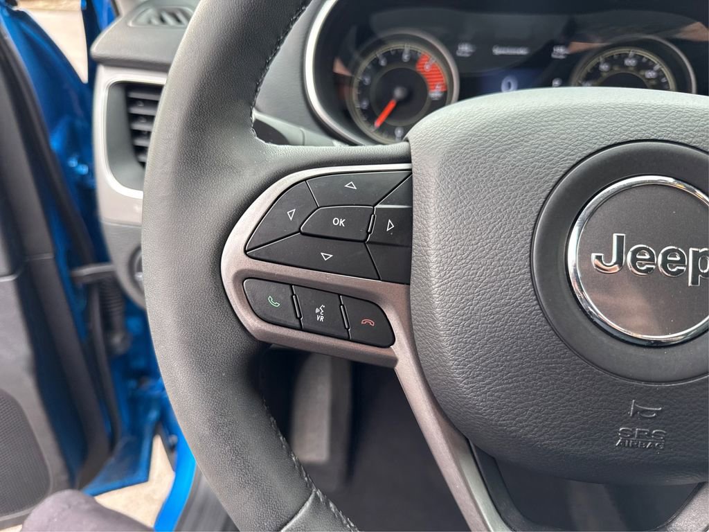 Used 2022 Jeep Cherokee Latitude Lux AWD/4WD image 25