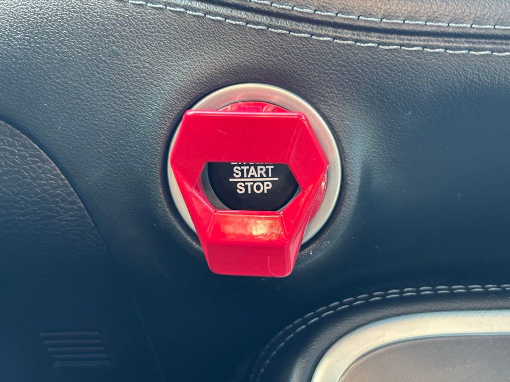 Used 2022 Dodge Challenger R/T w/ Plus Package image 27