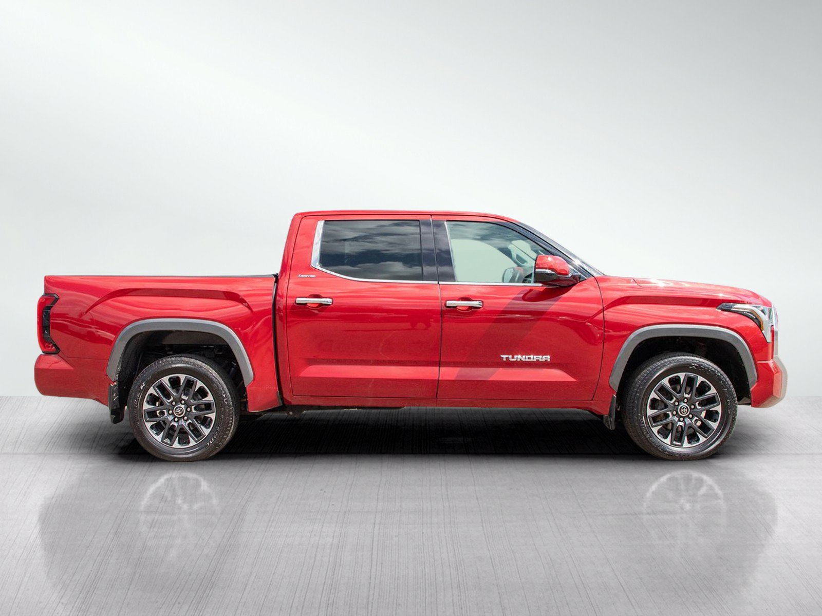 Used 2022 Toyota Tundra Limited AWD/4WD image 7