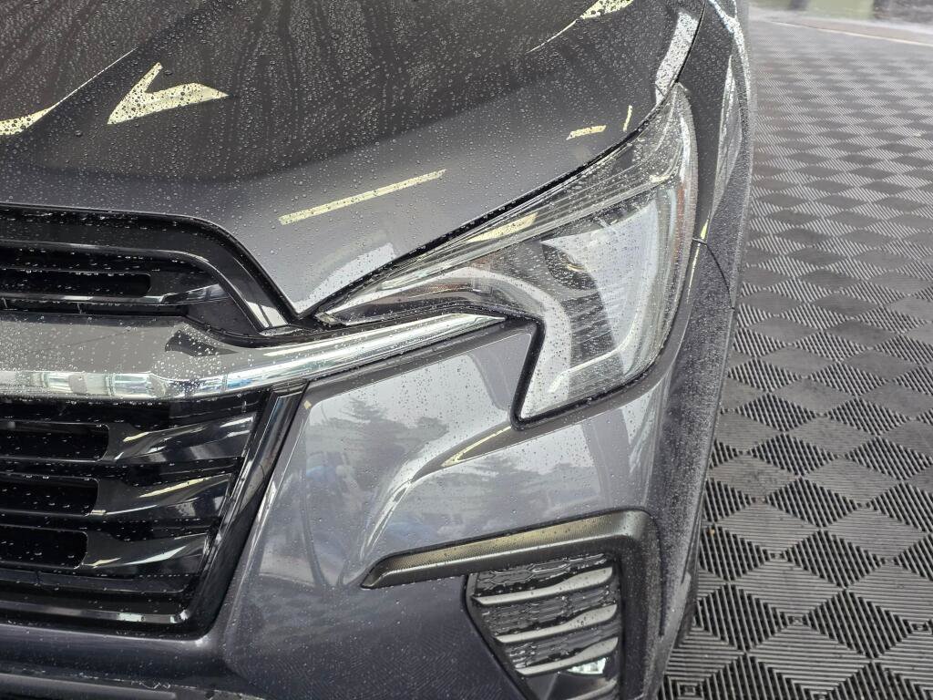 Used 2023 Subaru Ascent Touring AWD/4WD image 9