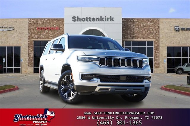 Used 2023 Jeep Wagoneer L Series III w/ Preferred Equipment Group image 1