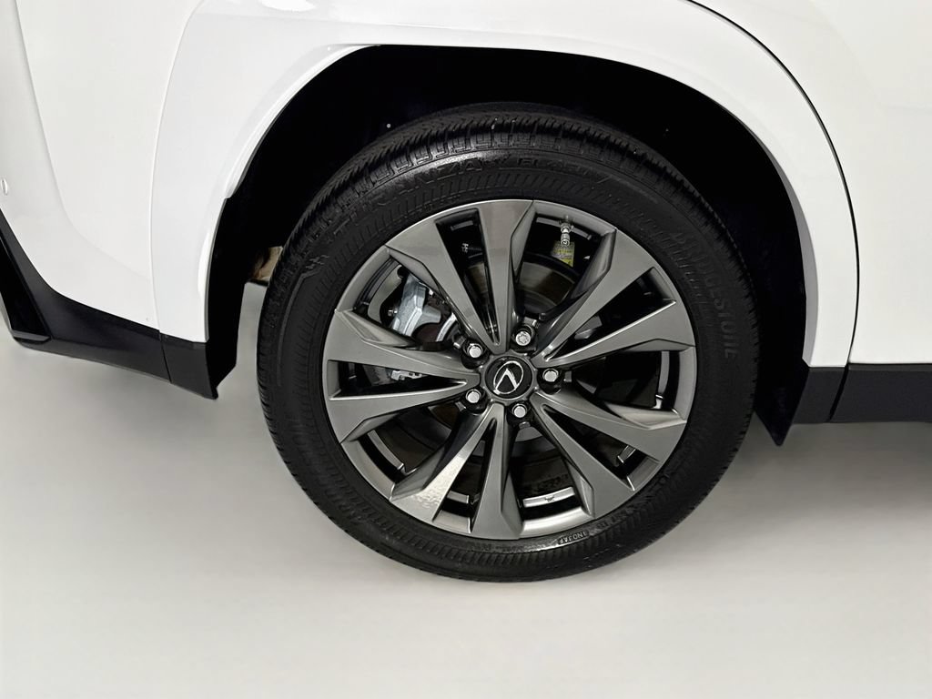 Used 2024 Lexus UX 250h F Sport FWD image 33