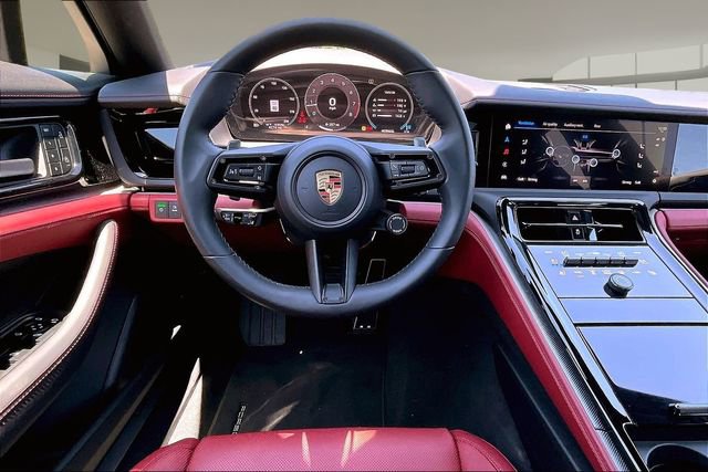 Used 2025 Porsche Panamera RWD image 8