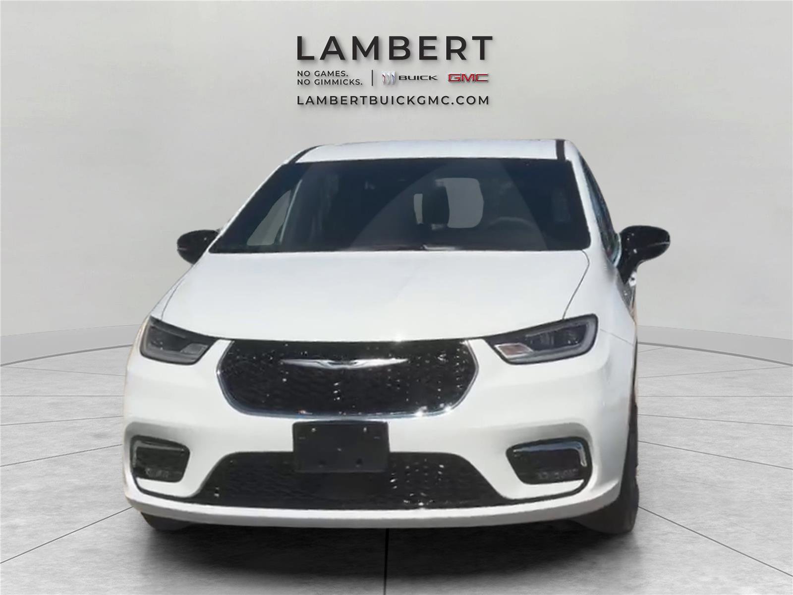 Used 2025 Chrysler Pacifica Select image 2