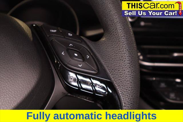 Used 2020 Toyota C-HR LE FWD image 17