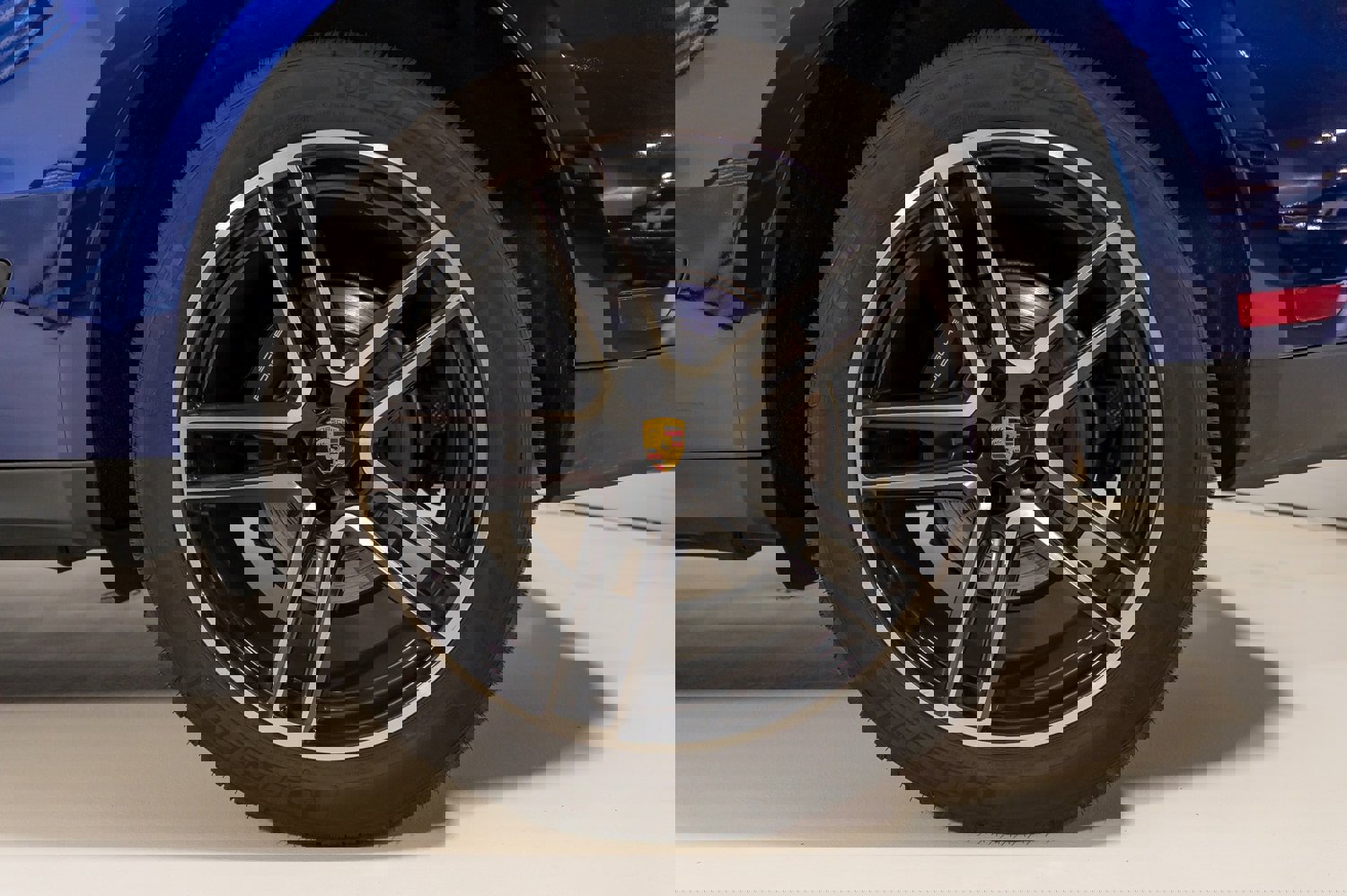 Used 2023 Porsche Macan image 13