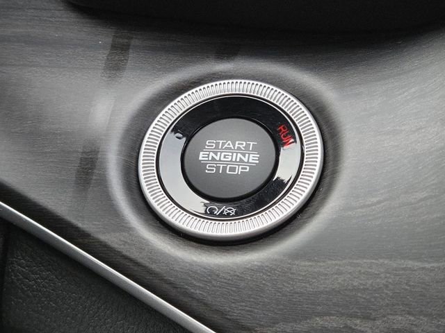 Used 2023 Jeep Grand Cherokee L Limited image 15