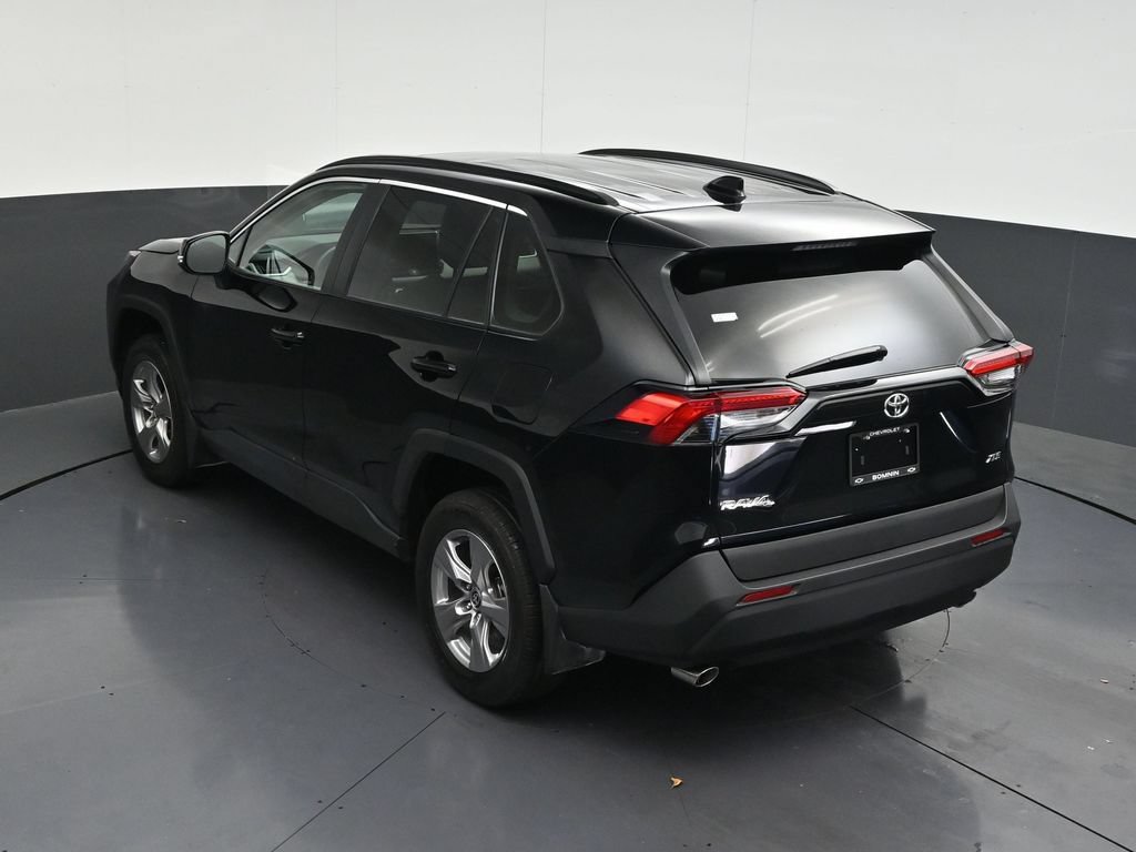 Used 2025 Toyota RAV4 XLE w/ Convenience Package FWD image 18