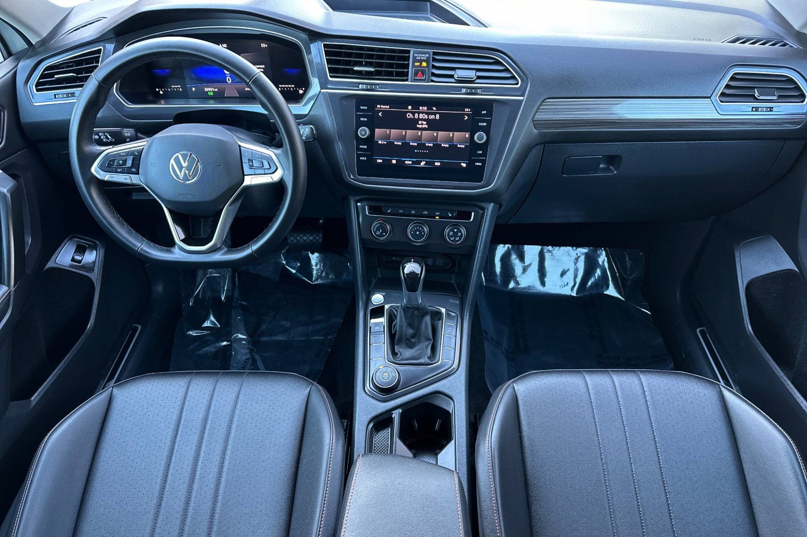 Used 2024 Volkswagen Tiguan Wolfsburg Edition image 12