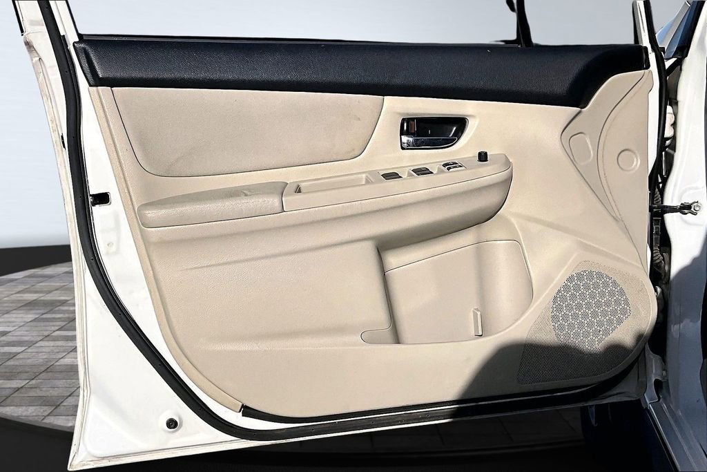 Used 2013 Subaru Crosstrek 2.0i Premium image 13