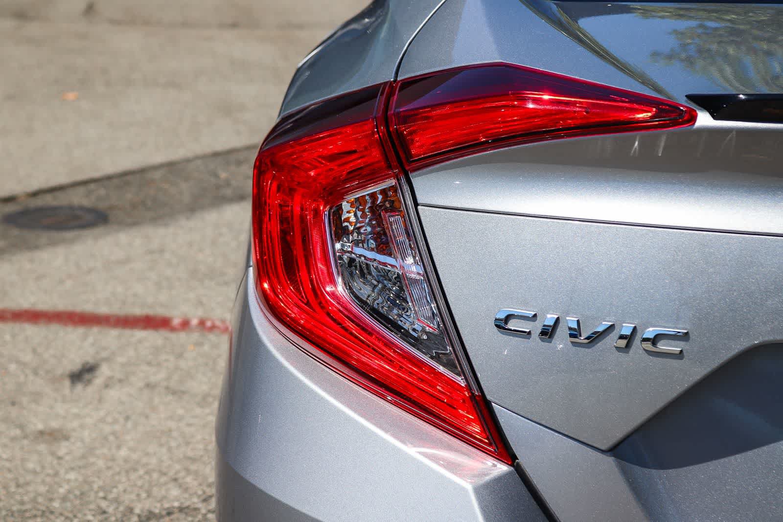 Used 2019 Honda Civic Sport image 7
