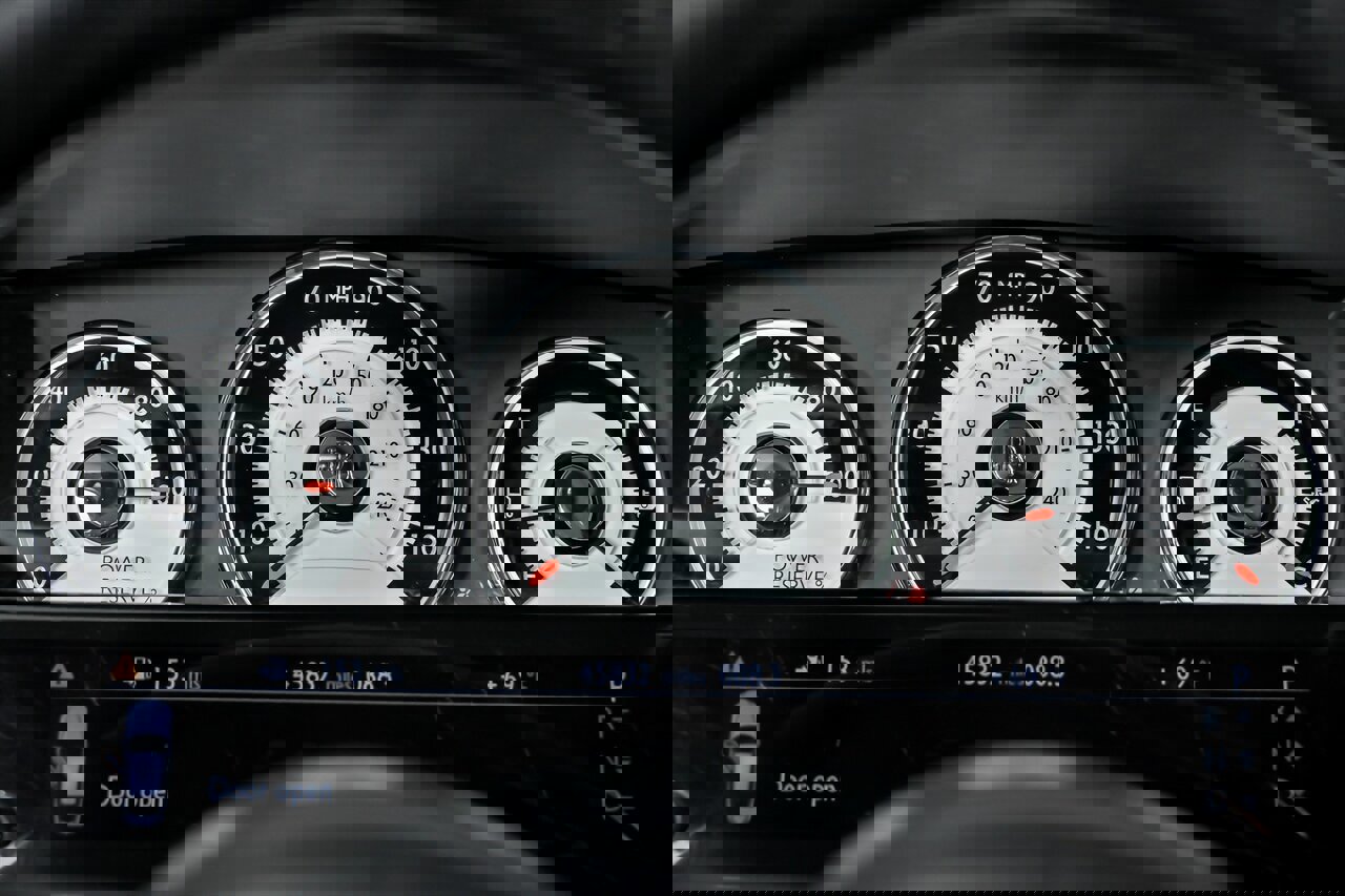 Used 2014 Rolls-Royce Wraith image 28