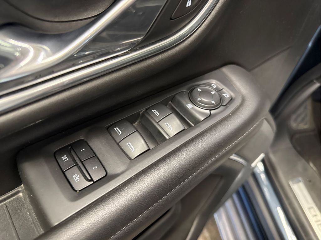 Used 2021 Chevrolet Tahoe LT image 36