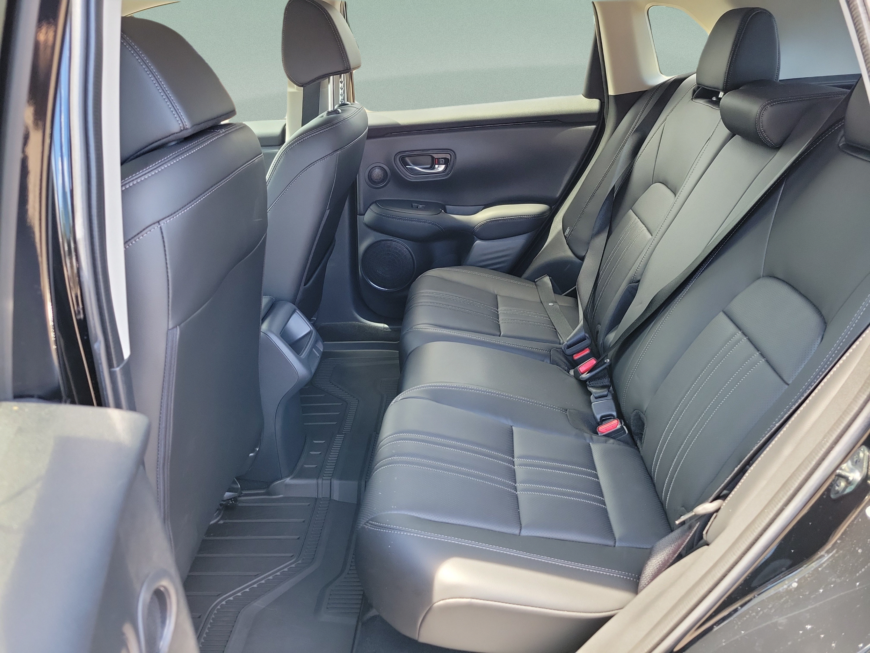 Certified 2026 Honda HR-V EX-L image 9