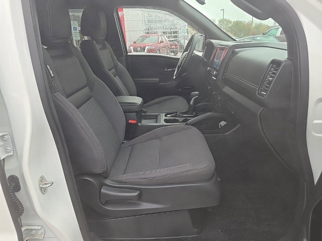 Used 2023 Nissan Frontier SV w/ Midnight Edition Package image 24