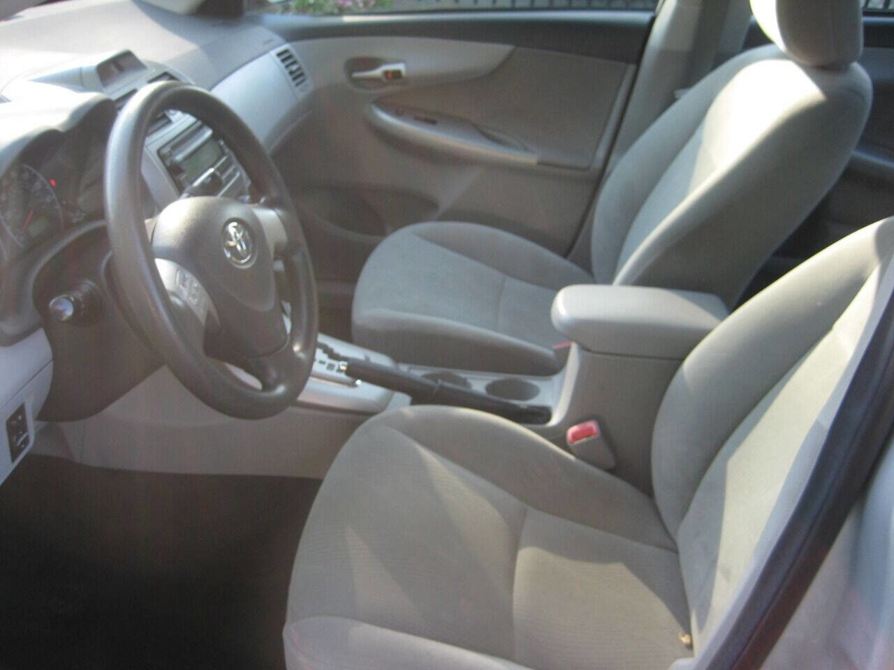 Used 2012 Toyota Corolla LE image 12
