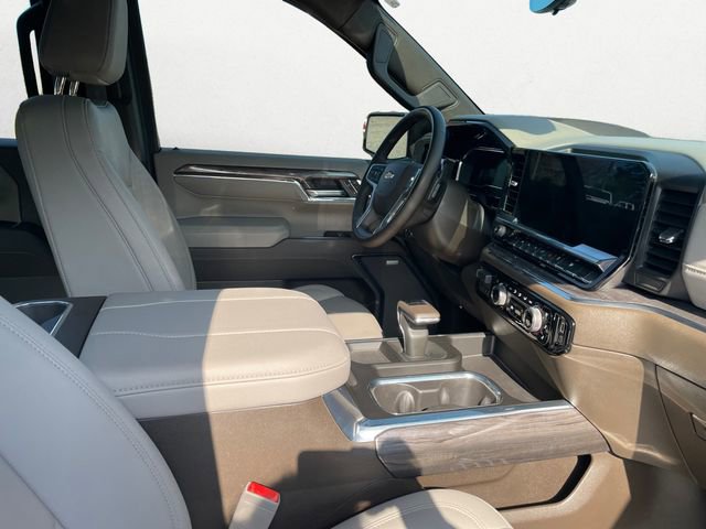 Used 2024 Chevrolet Silverado 1500 LTZ w/ Technology Package image 15