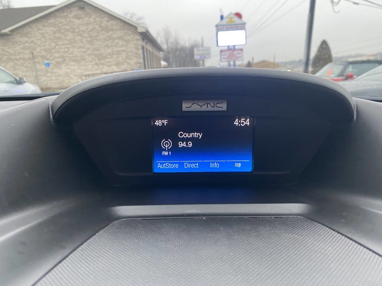 Used 2017 Ford Escape SE image 28