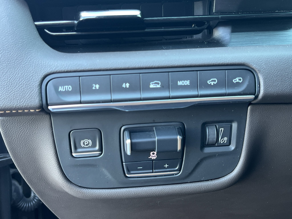 Used 2021 Cadillac Escalade ESV Sport w/ Driver Assist Tech Package AWD/4WD image 13