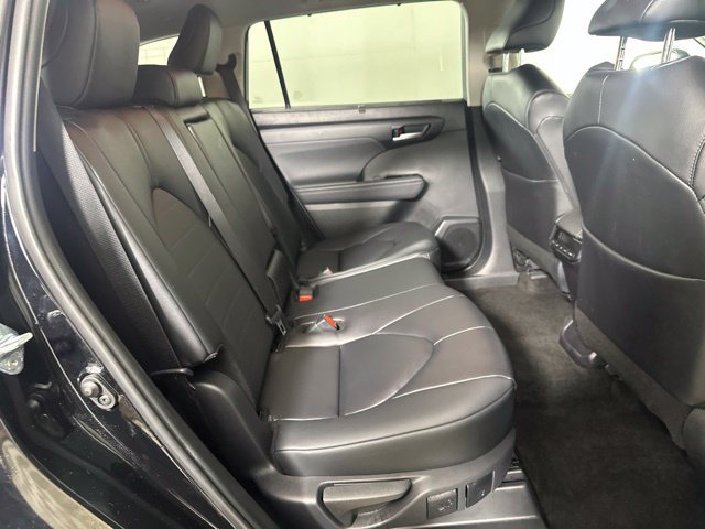 Used 2026 Toyota Highlander XLE AWD/4WD image 24