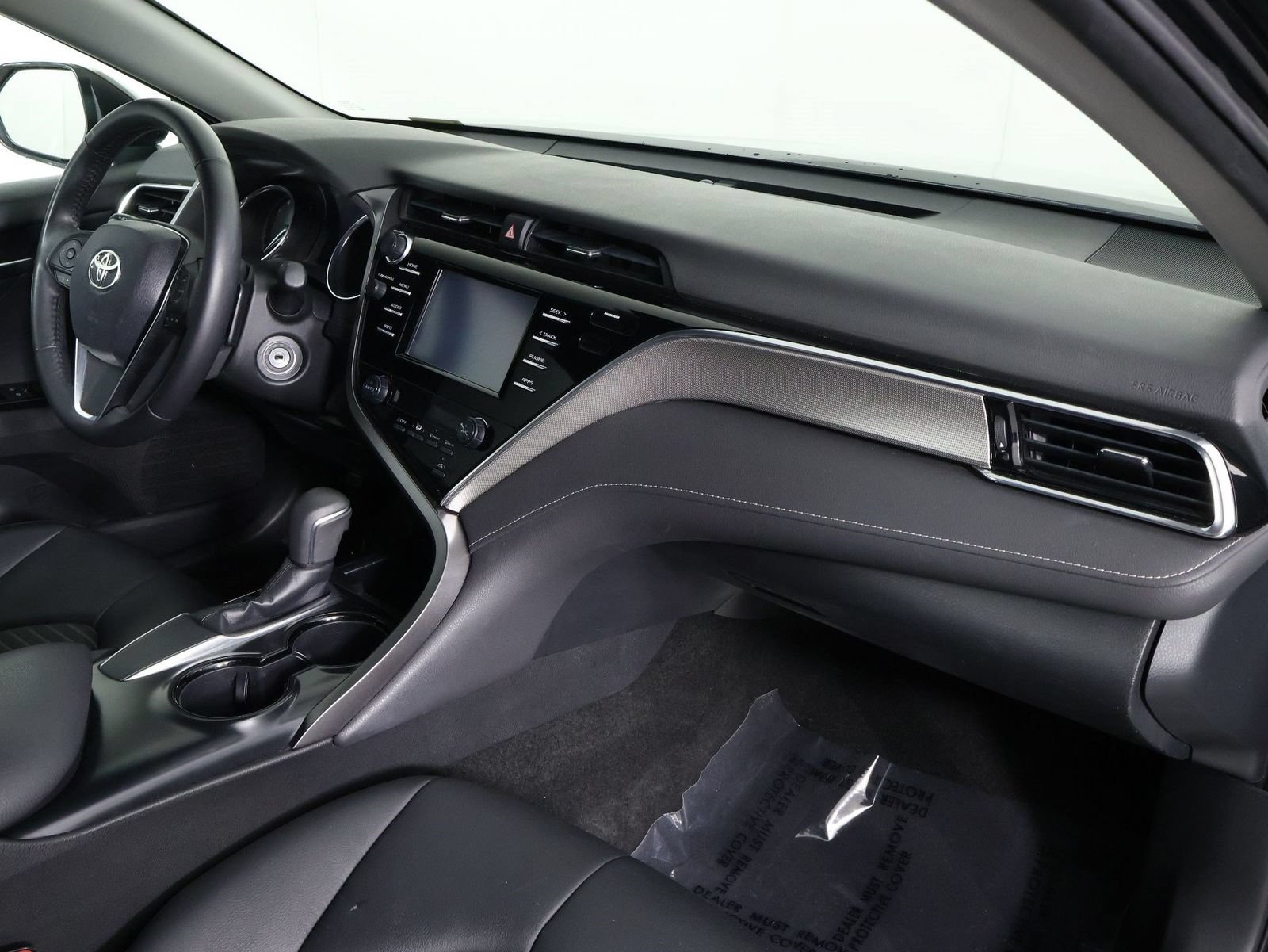 Used 2018 Toyota Camry SE FWD image 22