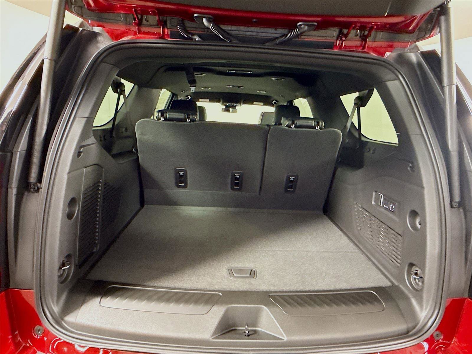 New 2026 GMC Yukon XL Elevation image 21