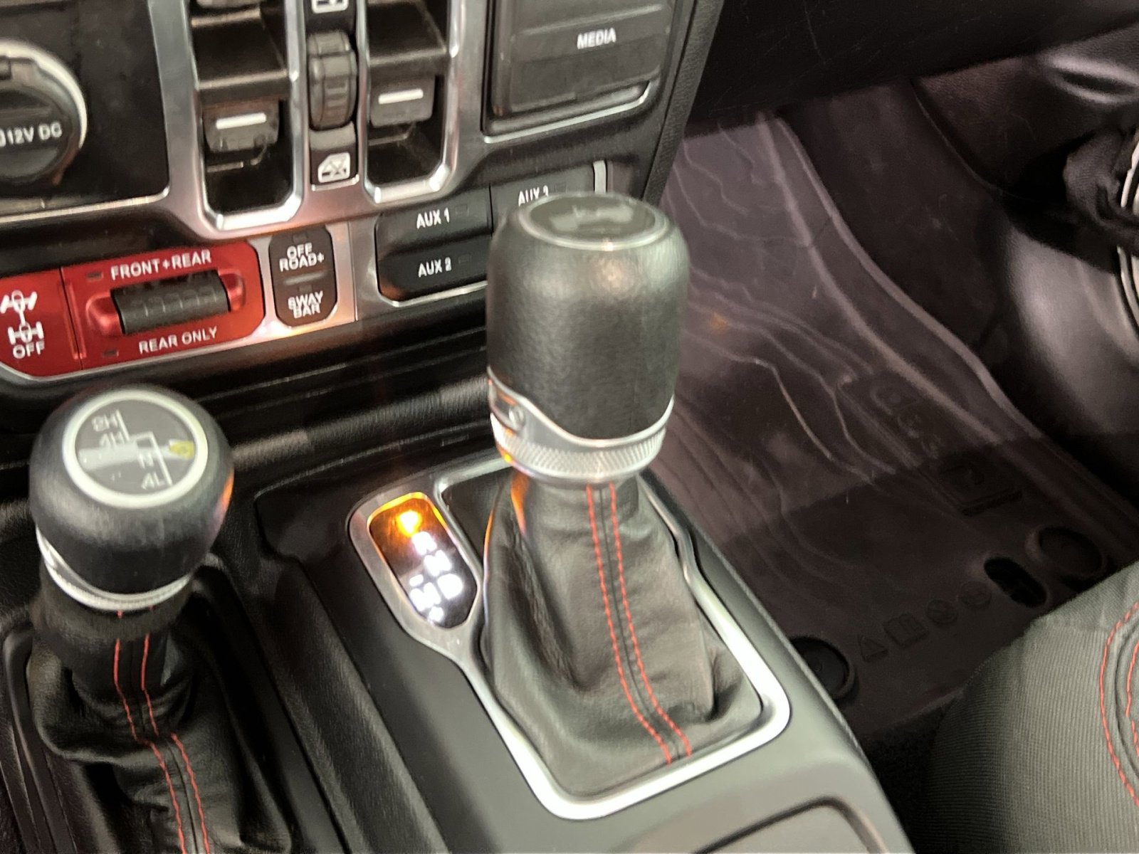 Used 2023 Jeep Wrangler Unlimited Rubicon w/ Cold Weather Group image 22