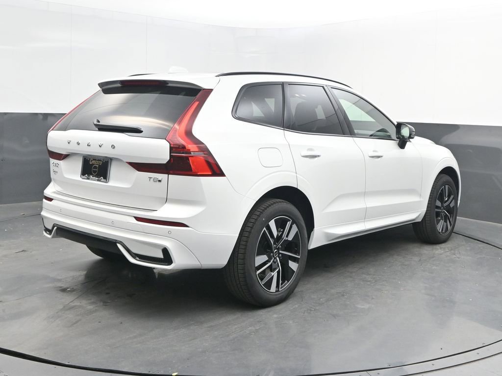 New 2026 Volvo XC60 T8 Core w/ Climate Package image 7