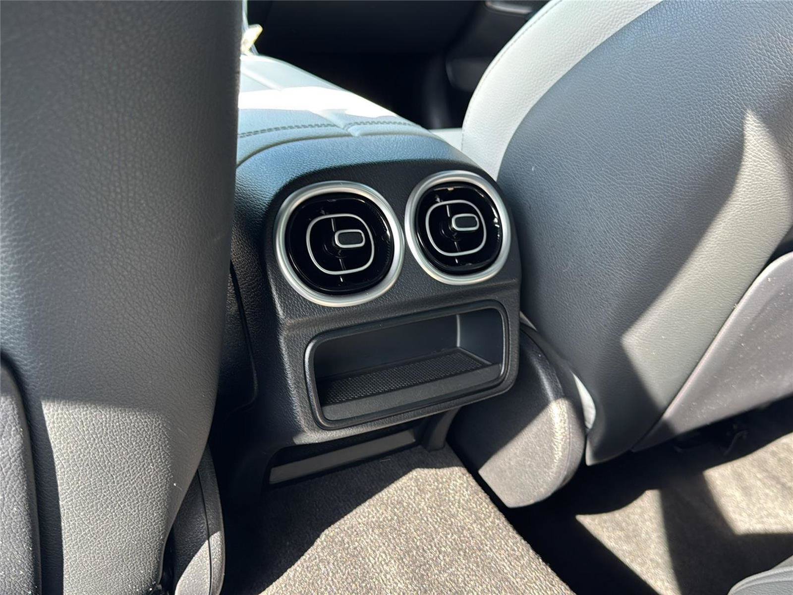 Used 2023 Mercedes-Benz C 300 Sedan image 18