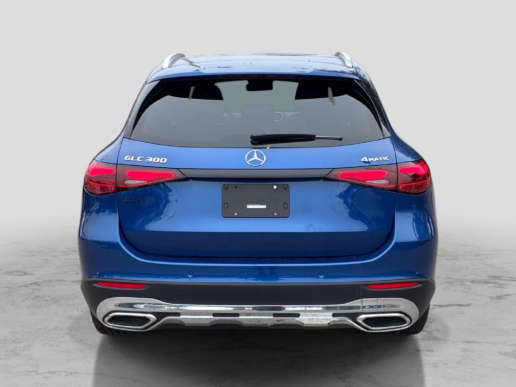 Used 2025 Mercedes-Benz GLC 300 4MATIC image 6