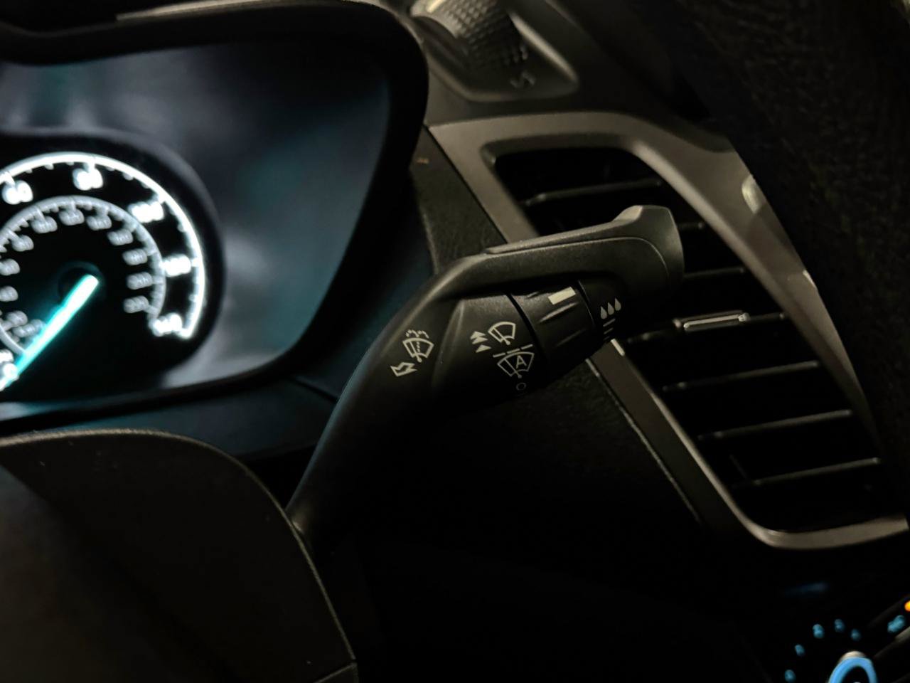 Used 2022 Ford Transit Connect XL FWD image 18